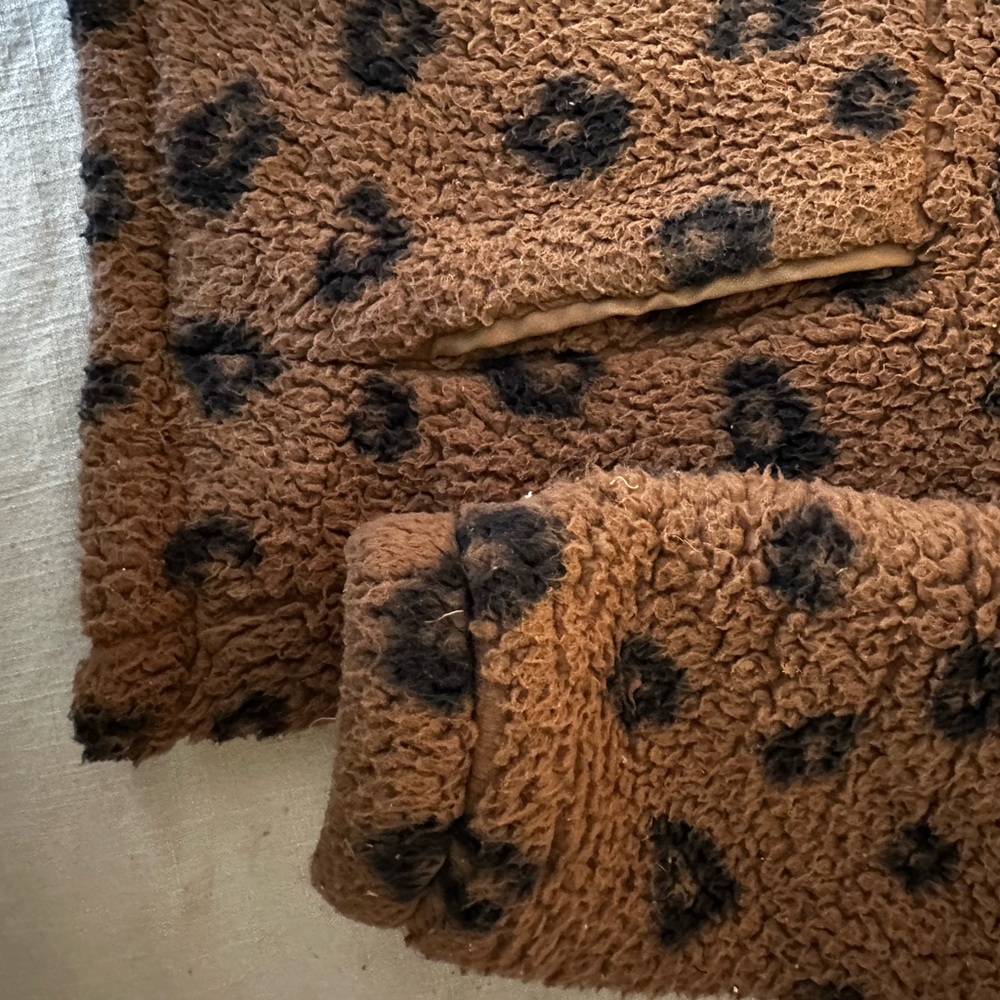 Abercrombie and Fitch leopard print Sherpa zip up jacket - Picture 3 of 7